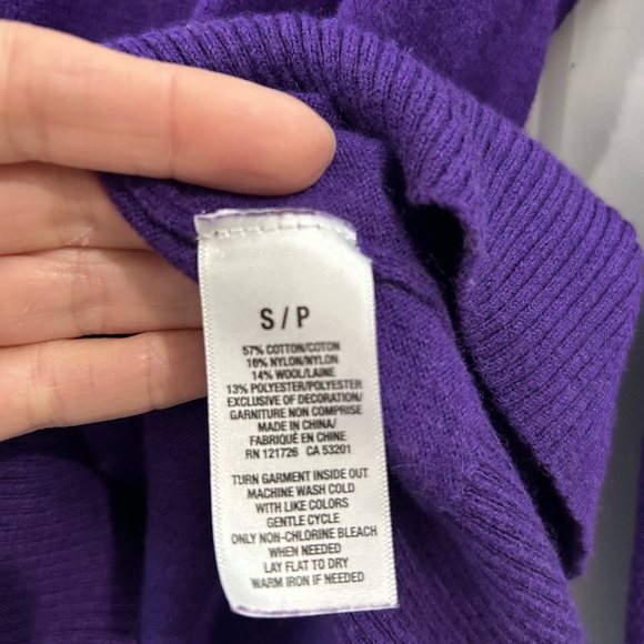 Aeropostale Y2K Size S Deep V-Neck Sweater Top Collegiate Academia 90's Slim Fit - Picture 8 of 9